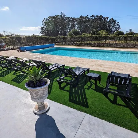 Cali Com Piscina Apúlia